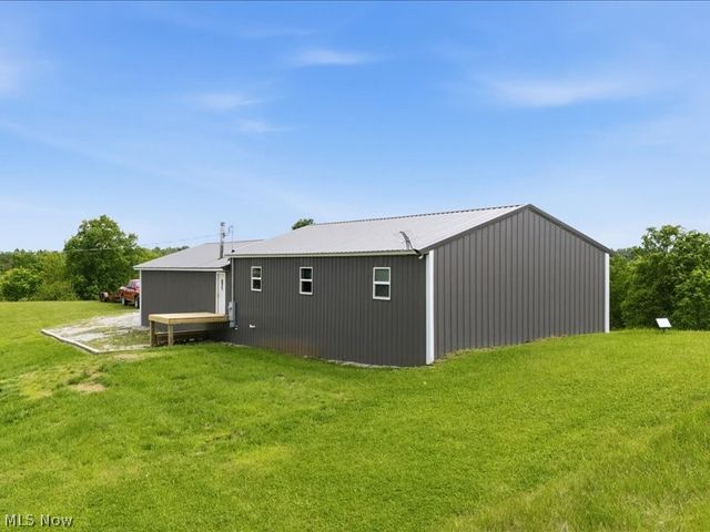 279 Perkins Lane, Washington, WV 26101