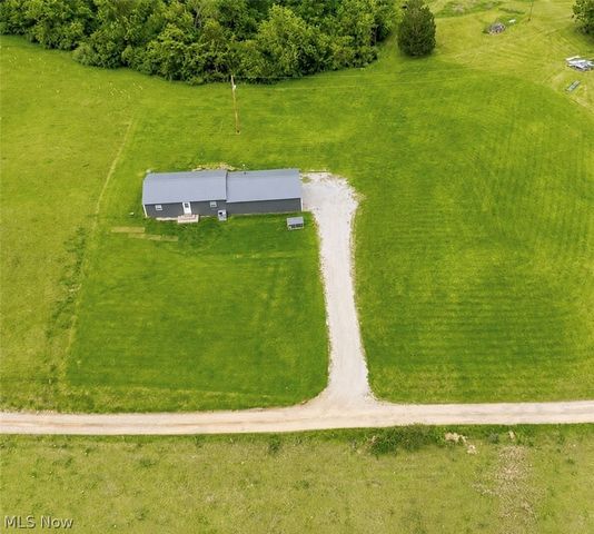 279 Perkins Lane, Washington, WV 26101