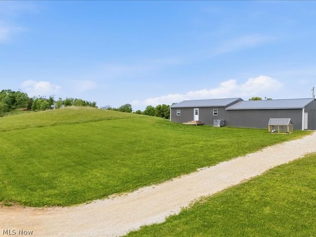 279 Perkins Lane, Washington, WV 26101