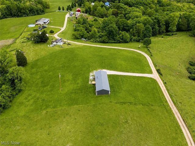 279 Perkins Lane, Washington, WV 26101