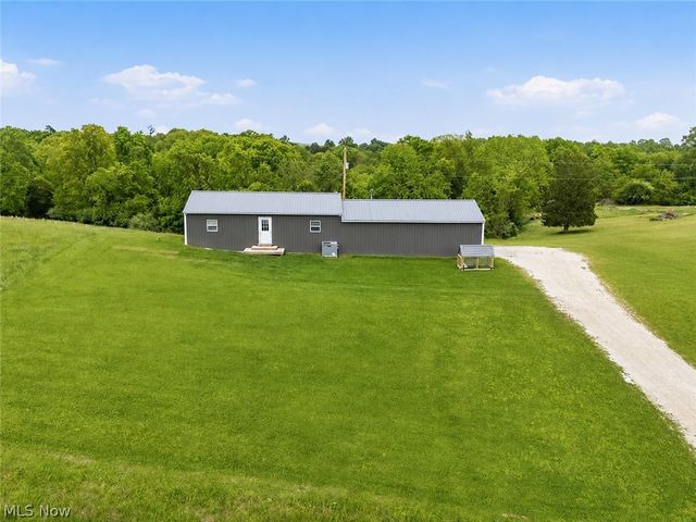 279 Perkins Lane, Washington, WV 26101
