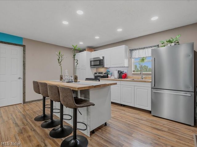 279 Perkins Lane, Washington, WV 26101