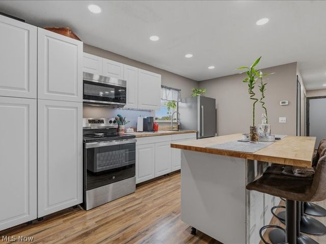 279 Perkins Lane, Washington, WV 26101