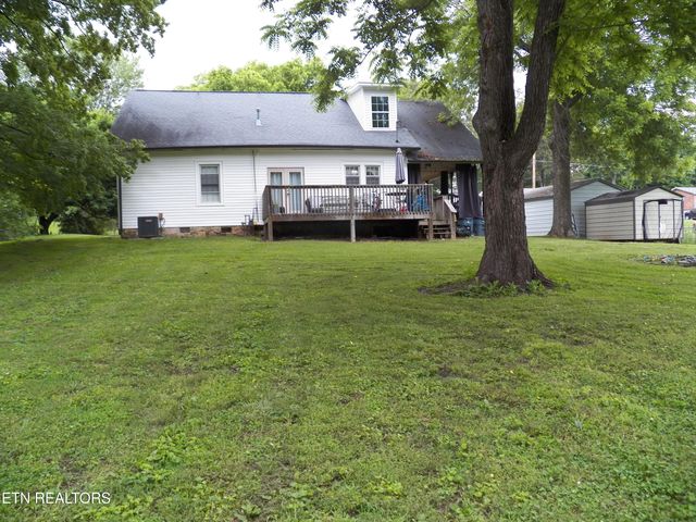 1765 Outer Drive, Lenoir City, TN 37771
