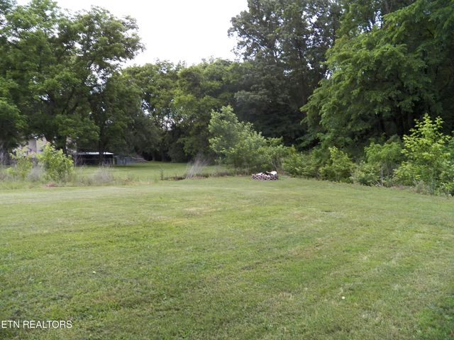1765 Outer Drive, Lenoir City, TN 37771