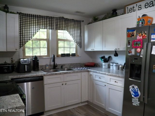 1765 Outer Drive, Lenoir City, TN 37771