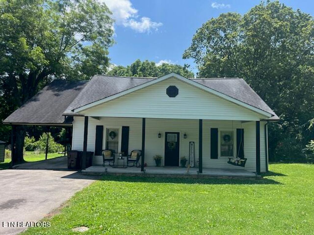 1765 Outer Drive, Lenoir City, TN 37771