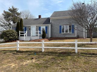 10 Wimbledon Drive, West Yarmouth, MA 02673