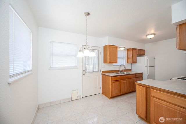 522 Canterbury Lane, Moses Lake, WA 98837