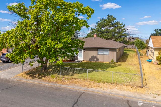 522 Canterbury Lane, Moses Lake, WA 98837
