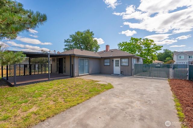 522 Canterbury Lane, Moses Lake, WA 98837