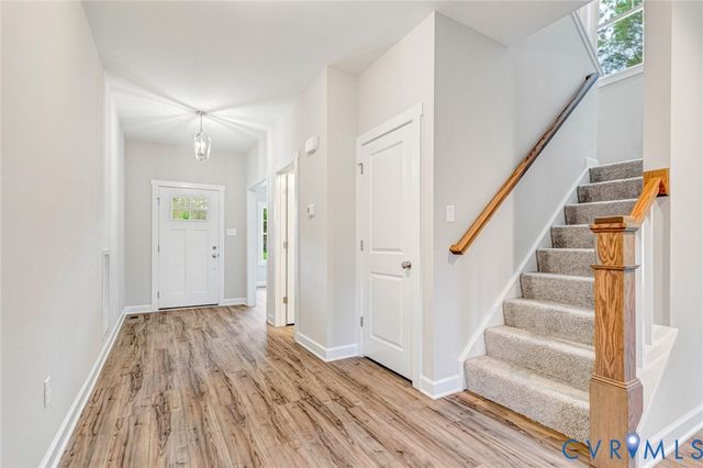 3 Somerset Hill Dr, Glen Allen, VA 23059