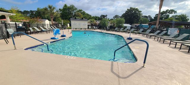 9 Crooked Island Circle, Murrells Inlet, SC 29576
