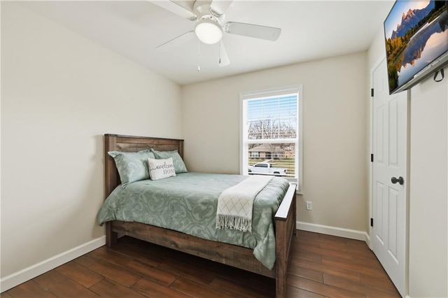 405 S Monroe Street, Raymore, MO 64083