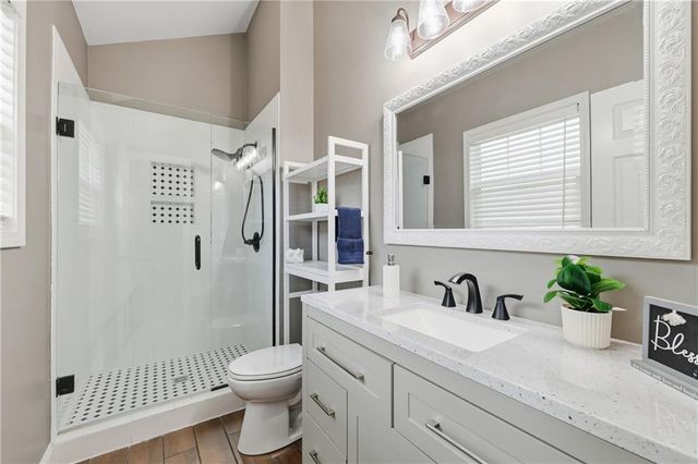 405 S Monroe Street, Raymore, MO 64083