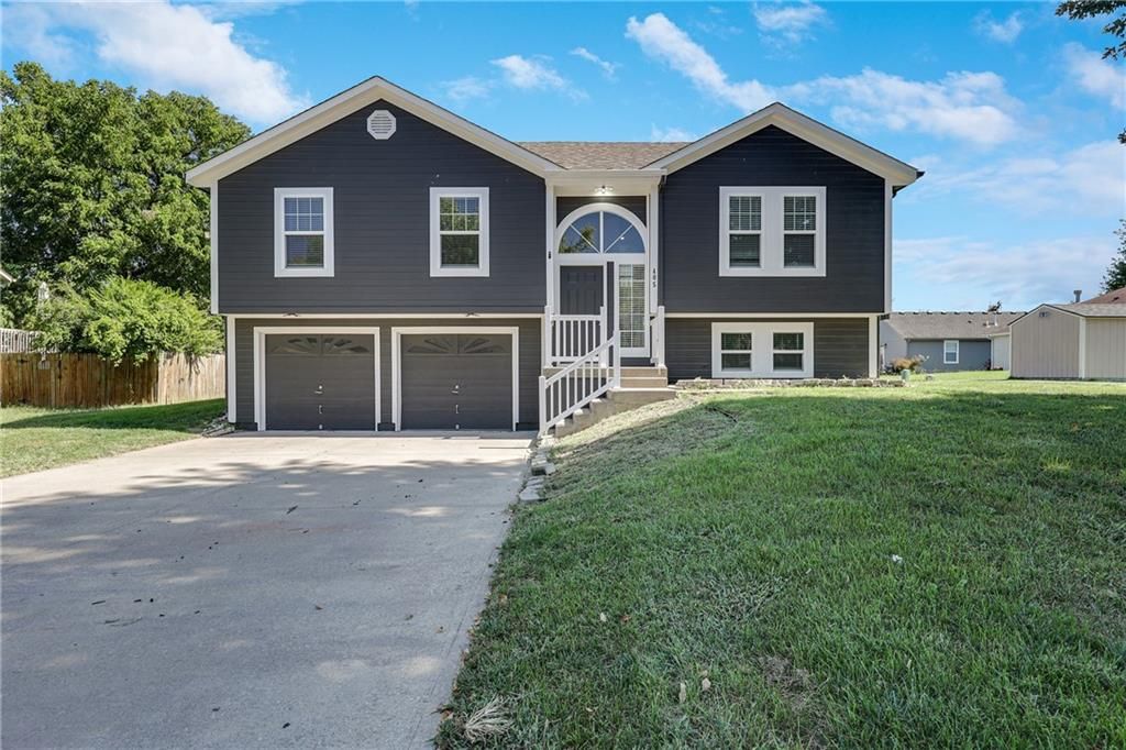 405 S Monroe Street, Raymore, MO 64083
