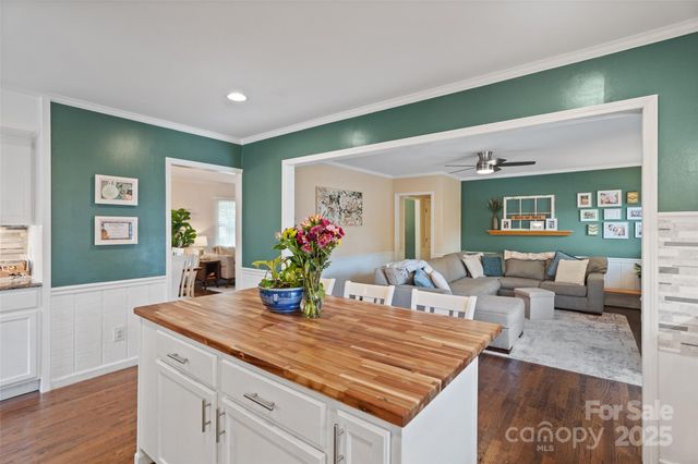1272 Queensgate Street, Gastonia, NC 28054