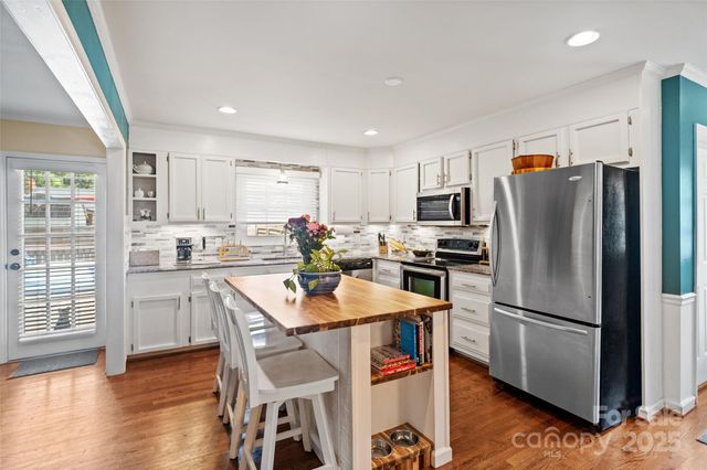 1272 Queensgate Street, Gastonia, NC 28054