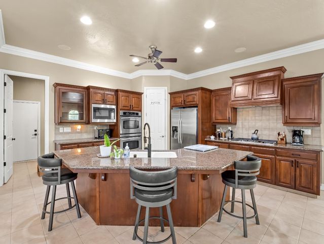 1755 N Cherry Lane, Clovis, CA 93619
