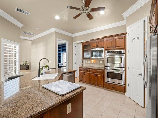 1755 N Cherry Lane, Clovis, CA 93619