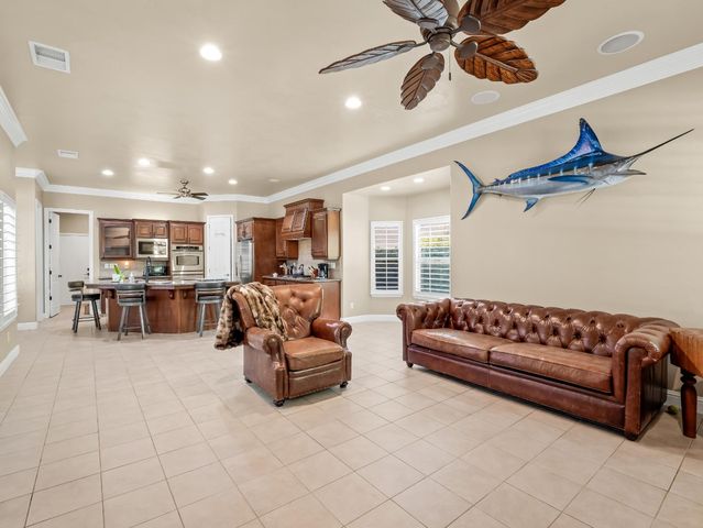 1755 N Cherry Lane, Clovis, CA 93619