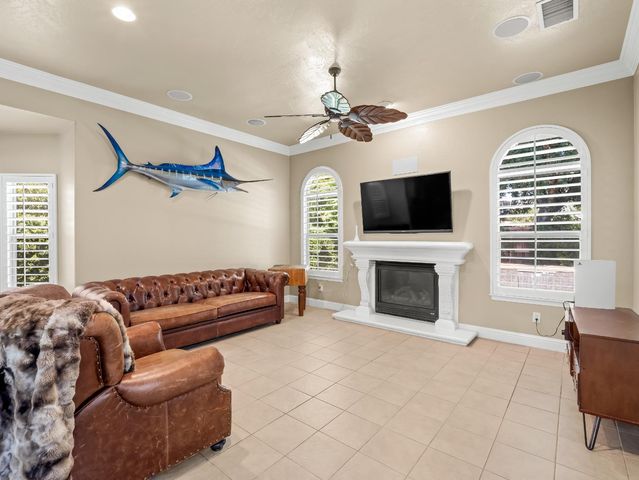 1755 N Cherry Lane, Clovis, CA 93619