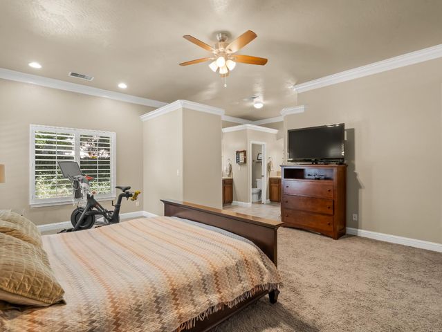 1755 N Cherry Lane, Clovis, CA 93619