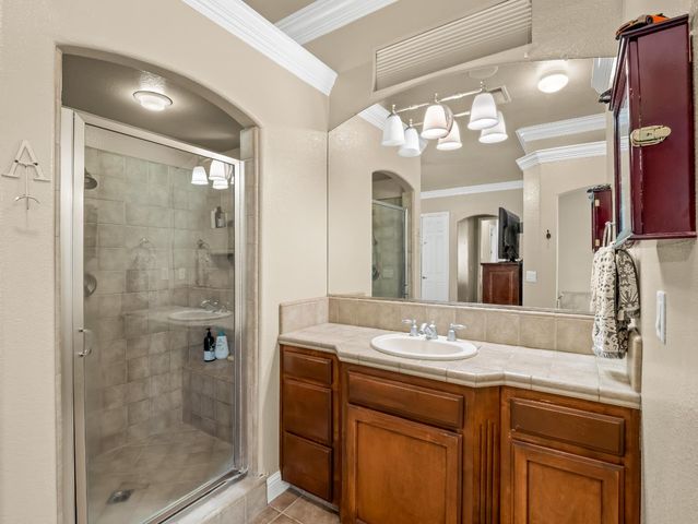 1755 N Cherry Lane, Clovis, CA 93619