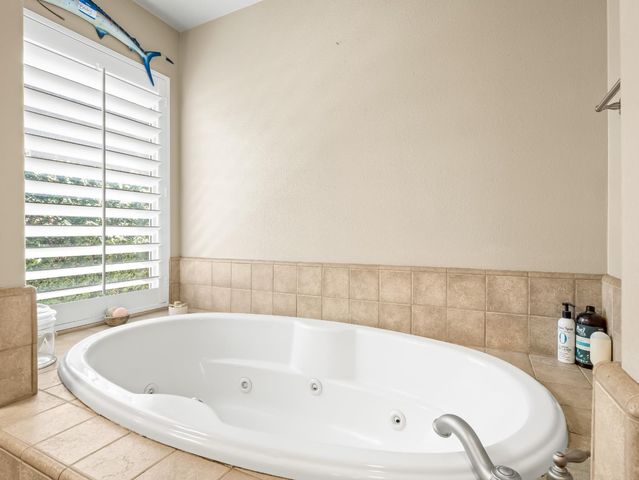 1755 N Cherry Lane, Clovis, CA 93619