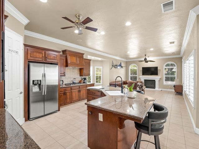 1755 N Cherry Lane, Clovis, CA 93619