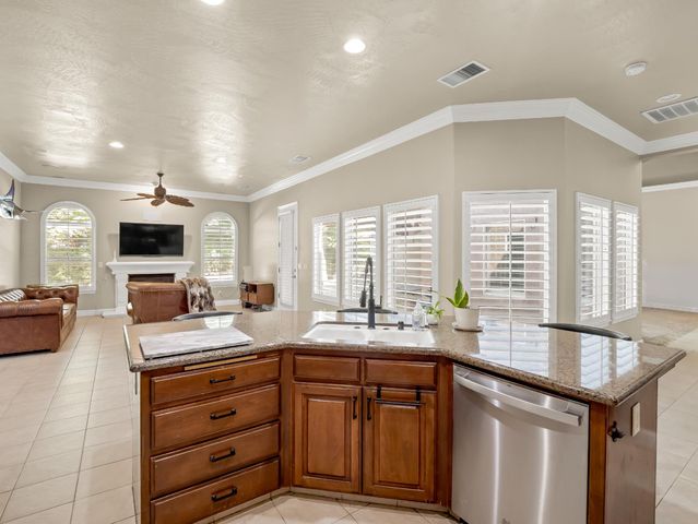 1755 N Cherry Lane, Clovis, CA 93619