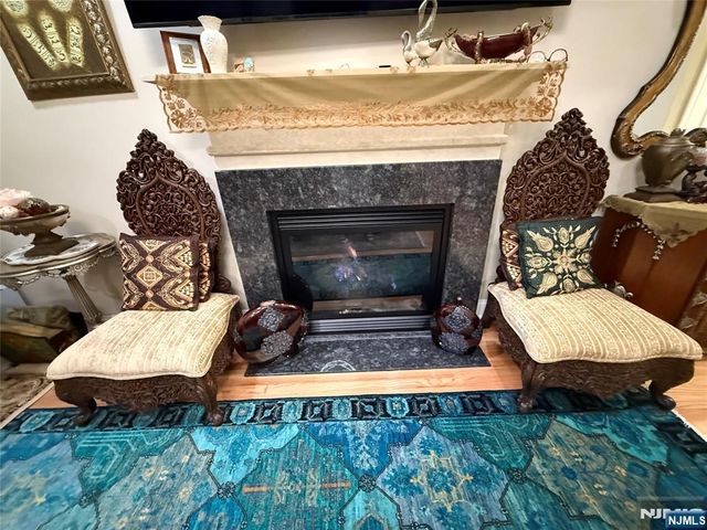 25-3 Tamaron Drive, Waldwick, NJ 07463