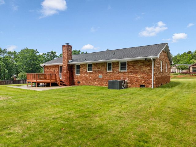 175 Foster St, Cowpens, SC 29330