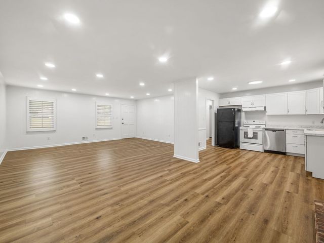 175 Foster St, Cowpens, SC 29330