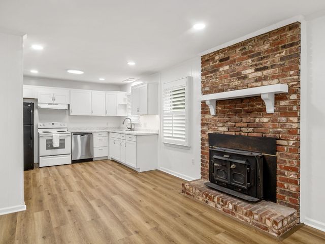 175 Foster St, Cowpens, SC 29330