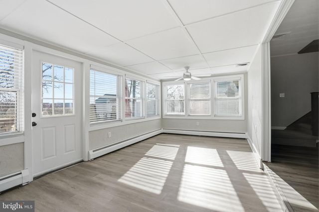 118 WILDFLOWER RD, Levittown, PA 19057