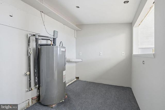 118 WILDFLOWER RD, Levittown, PA 19057