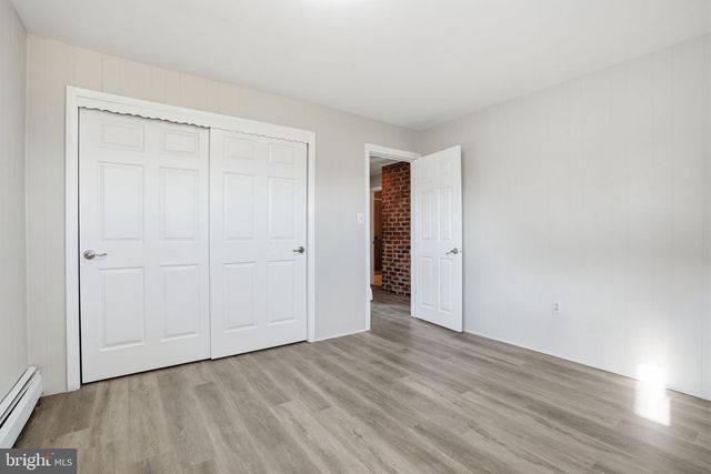 118 WILDFLOWER RD, Levittown, PA 19057