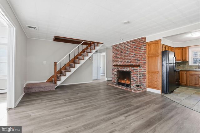 118 WILDFLOWER RD, Levittown, PA 19057