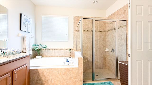 1947 ALTAVISTA CIRCLE, Lakeland, FL 33810