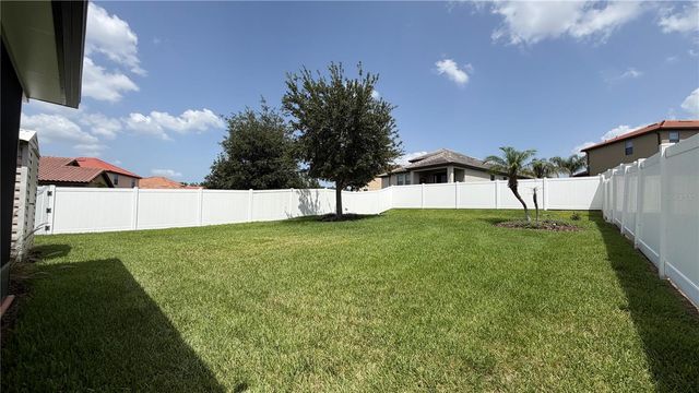 1947 ALTAVISTA CIRCLE, Lakeland, FL 33810