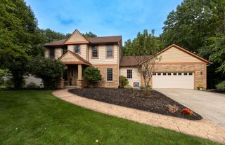 1621 Falcon Crest Drive Ne, Grand Rapids Twp, MI 49525