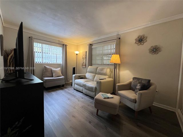 18160 NW 82nd Ave, Hialeah, FL 33015