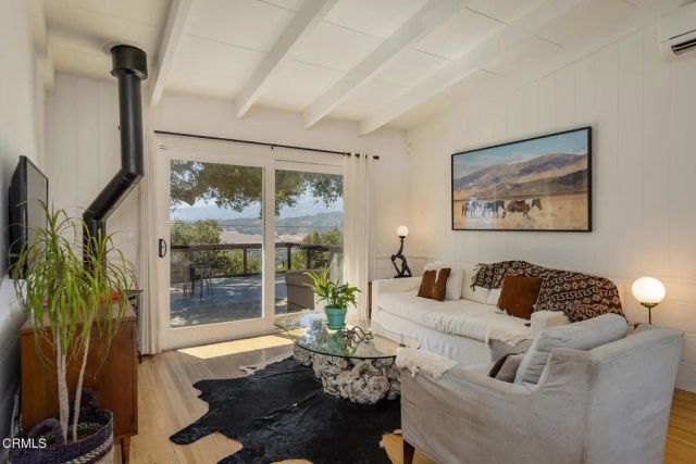 115 Valley View Drive, Oak View, CA 93022