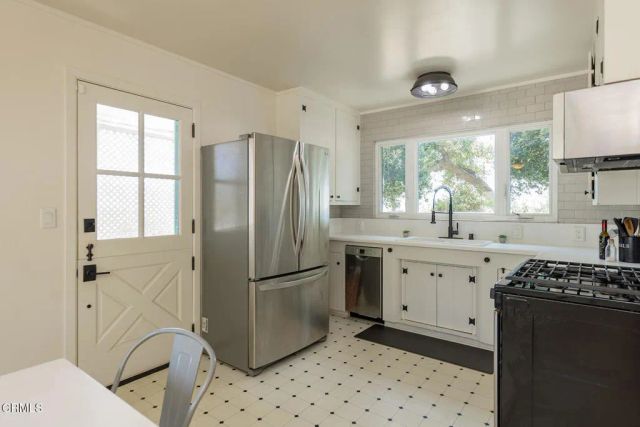 115 Valley View Drive, Oak View, CA 93022
