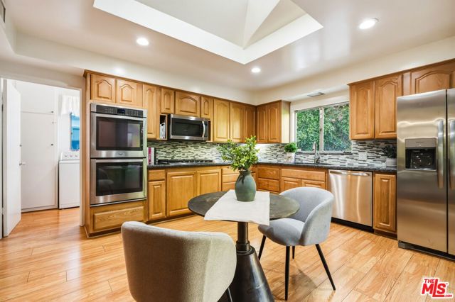5518 Saloma Avenue, Sherman Oaks, CA 91411