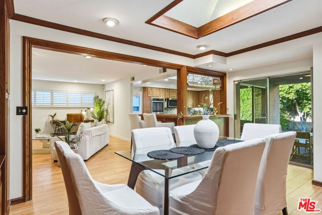 5518 Saloma Avenue, Sherman Oaks, CA 91411
