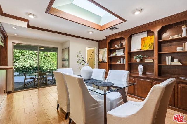 5518 Saloma Avenue, Sherman Oaks, CA 91411