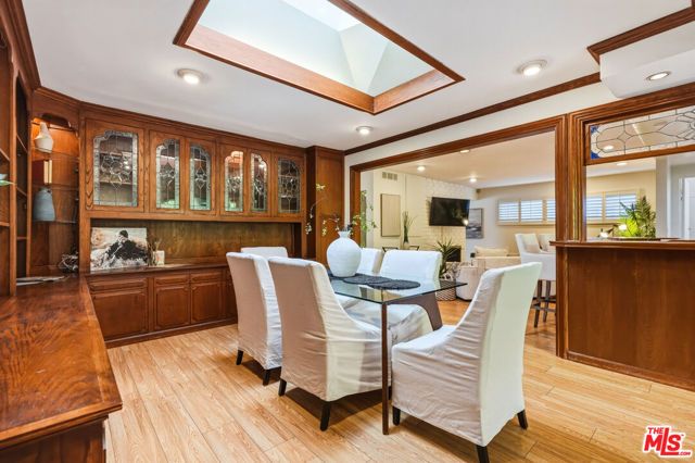 5518 Saloma Avenue, Sherman Oaks, CA 91411