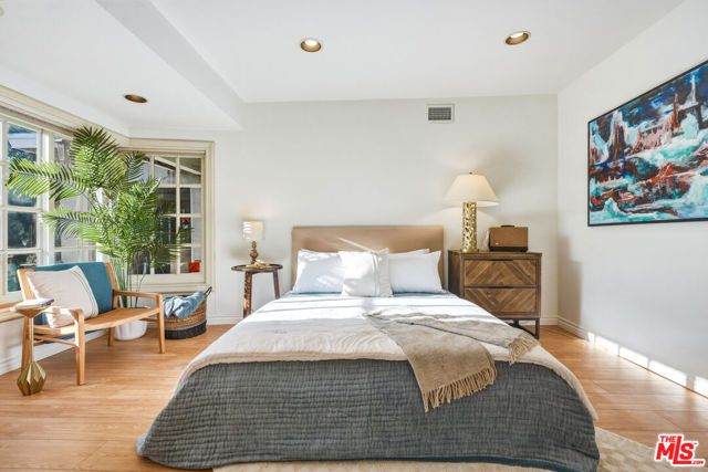 5518 Saloma Avenue, Sherman Oaks, CA 91411